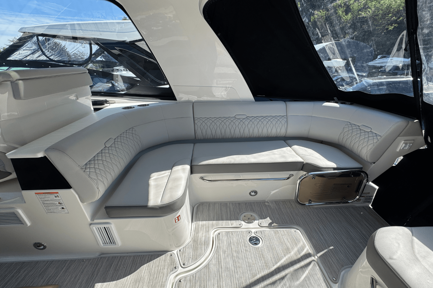 Slide: The Image of Sea Ray Sundancer 370 Outboard 2025 - 8
