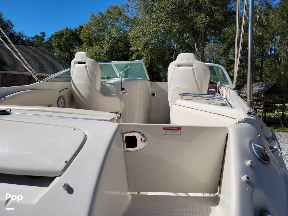Slide: The Image of Sea Ray Sundeck 240 2008 - 13404906