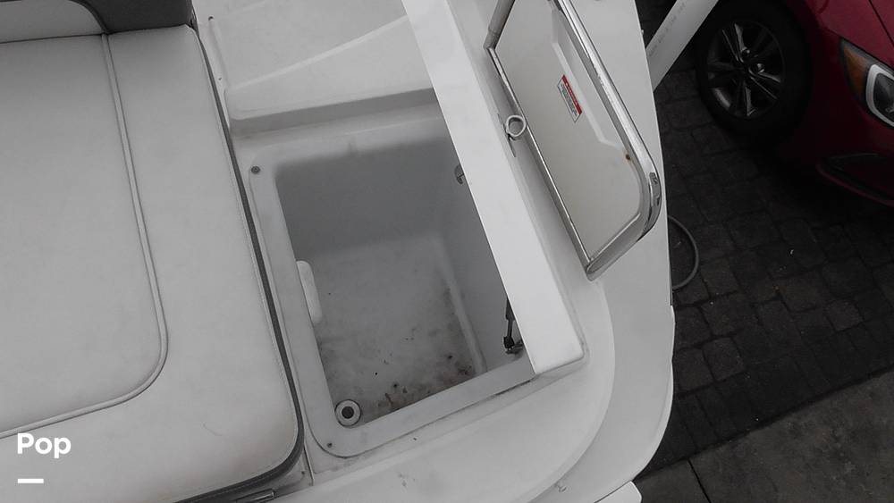 Slide: The Image of Sea Ray Sundeck 240 2011 - 15453223