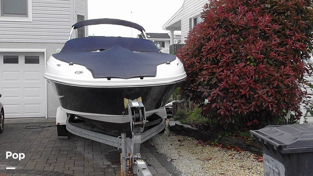 Slide: The Image of Sea Ray Sundeck 240 2011 - 15453209