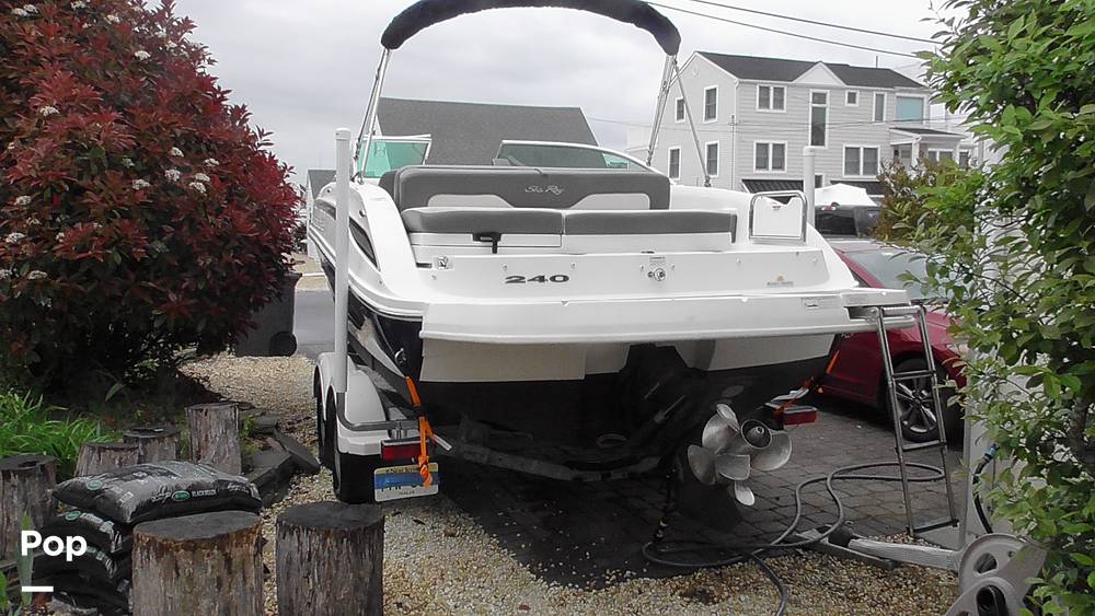 Slide: The Image of Sea Ray Sundeck 240 2011 - 15453211