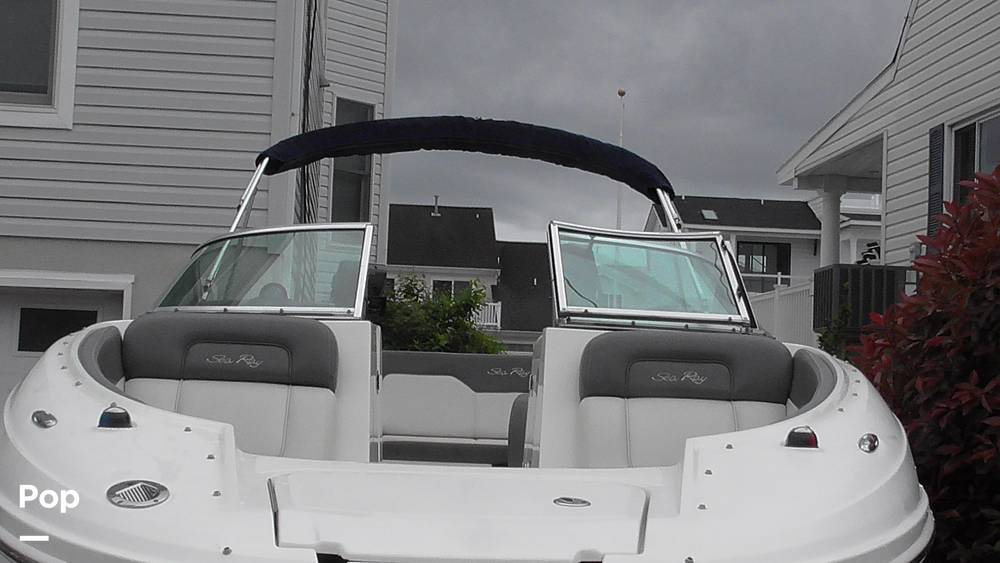 Slide: The Image of Sea Ray Sundeck 240 2011 - 15453214