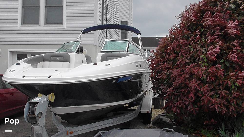 Slide: The Image of Sea Ray Sundeck 240 2011 - 15453217