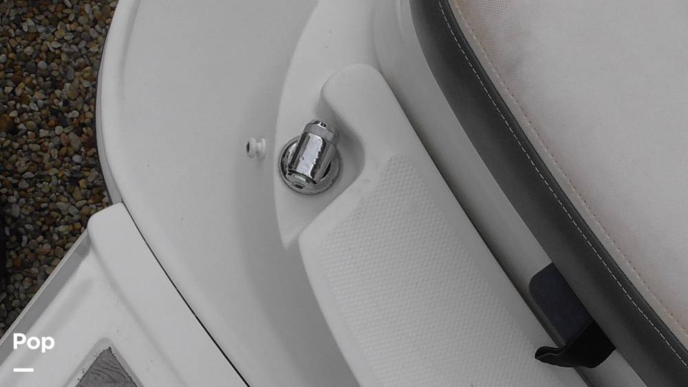 Slide: The Image of Sea Ray Sundeck 240 2011 - 15453224