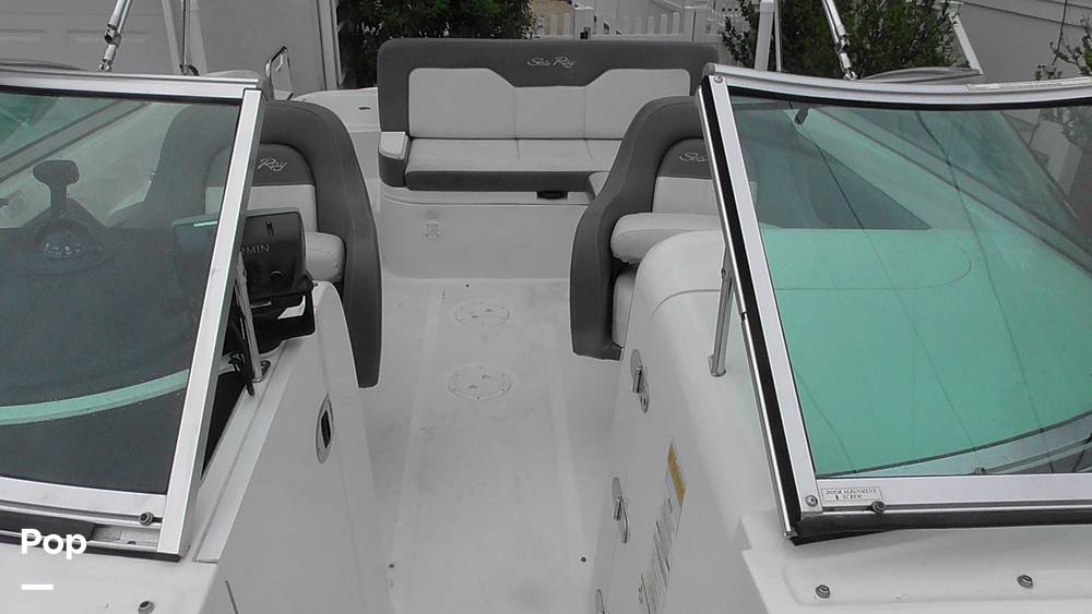 Slide: The Image of Sea Ray Sundeck 240 2011 - 15453235