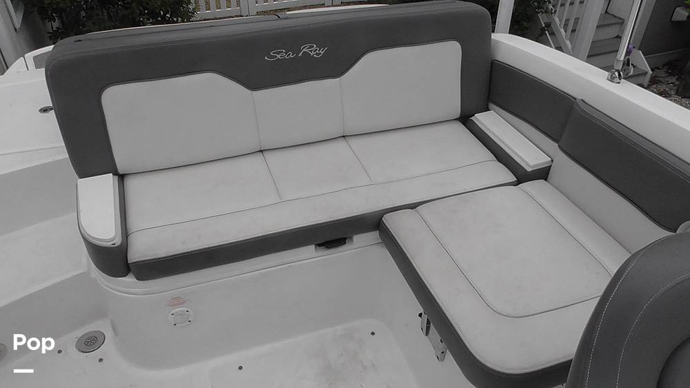 Slide: The Image of Sea Ray Sundeck 240 2011 - 15453252