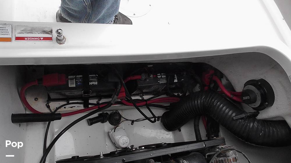 Slide: The Image of Sea Ray Sundeck 240 2011 - 15453258