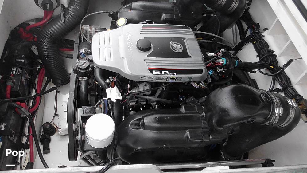 Slide: The Image of Sea Ray Sundeck 240 2011 - 15453262