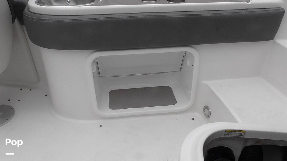 Slide: The Image of Sea Ray Sundeck 240 2011 - 15453264