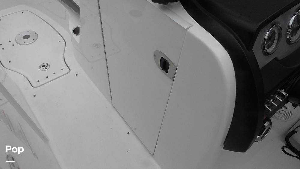 Slide: The Image of Sea Ray Sundeck 240 2011 - 15453265