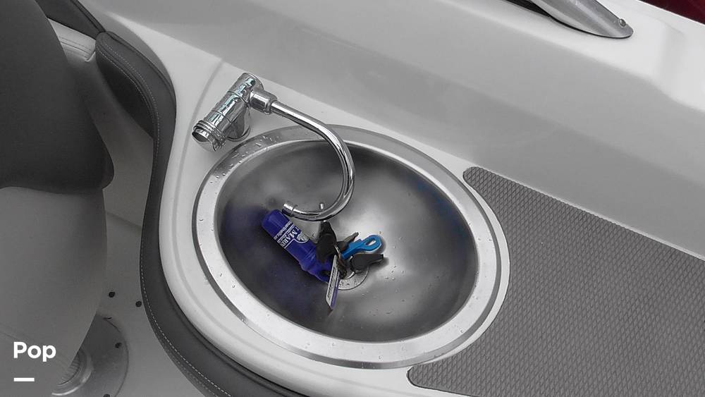 Slide: The Image of Sea Ray Sundeck 240 2011 - 15453273