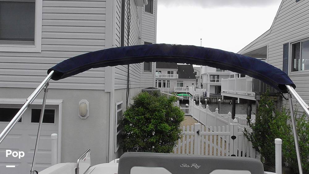 Slide: The Image of Sea Ray Sundeck 240 2011 - 15453274