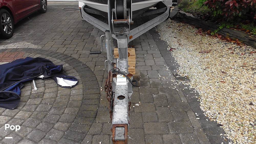 Slide: The Image of Sea Ray Sundeck 240 2011 - 15453279