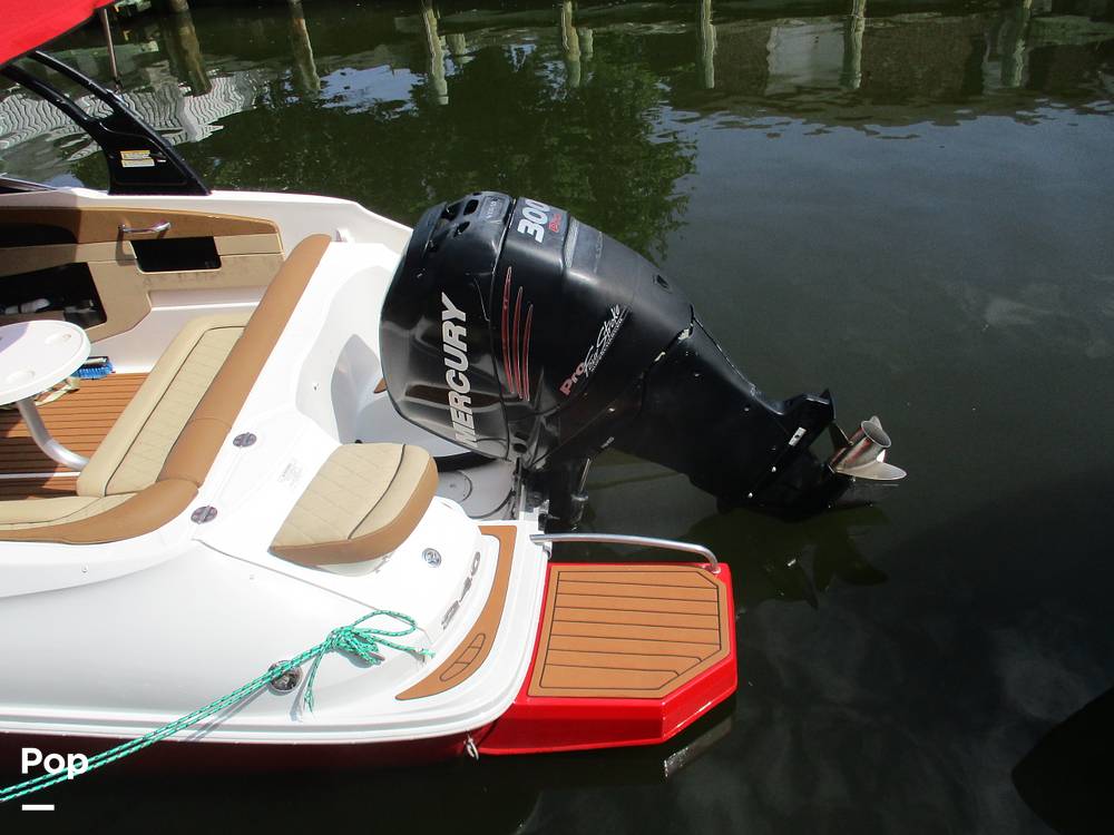 Slide: The Image of Sea Ray Sundeck 240 2014 - 15704128