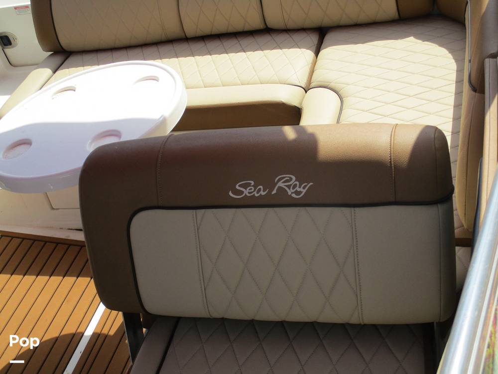 Slide: The Image of Sea Ray Sundeck 240 2014 - 15704136
