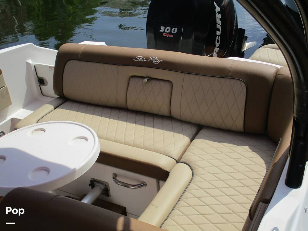 Slide: The Image of Sea Ray Sundeck 240 2014 - 15704138