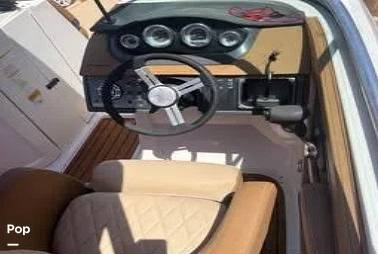 Slide: The Image of Sea Ray Sundeck 240 2014 - 15704146