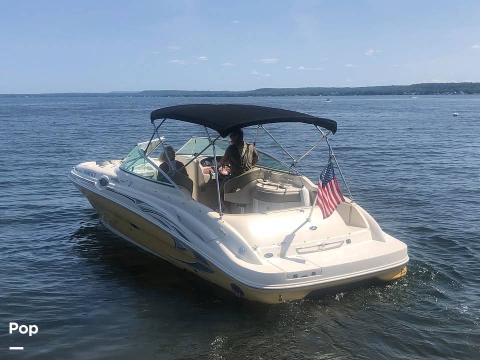 Slide: The Image of Sea Ray Sun Deck 270 2005 - 15725103