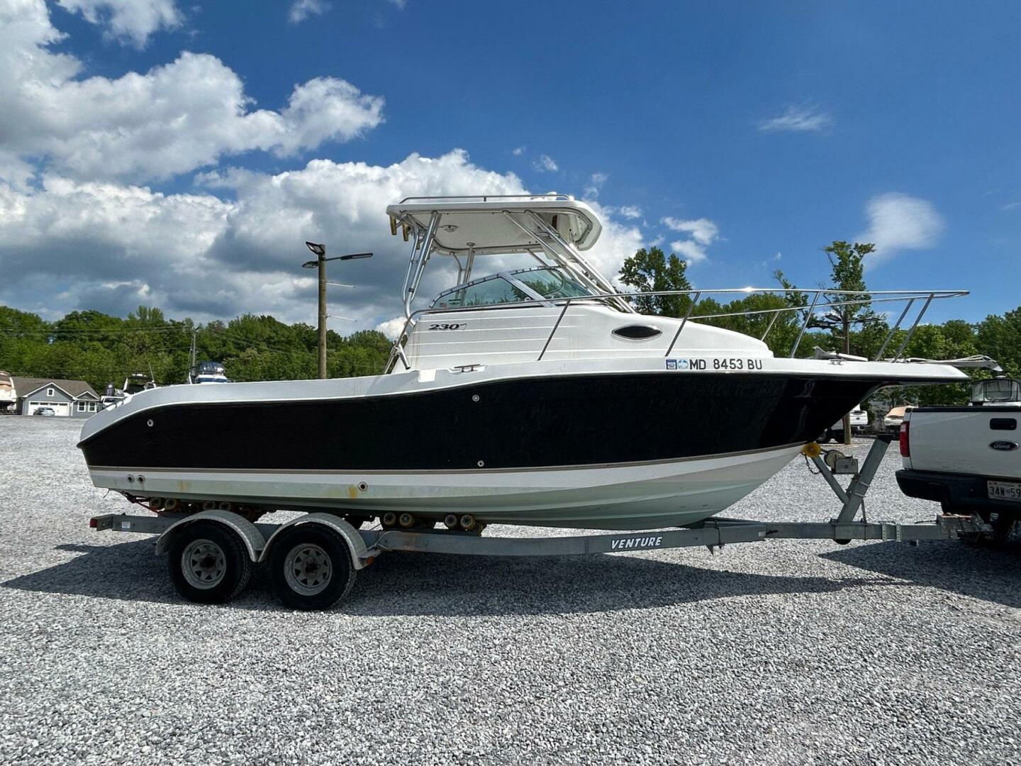 Slide: The Image of Seaswirl 2301 Walkaround I/O 2005 - 5313607