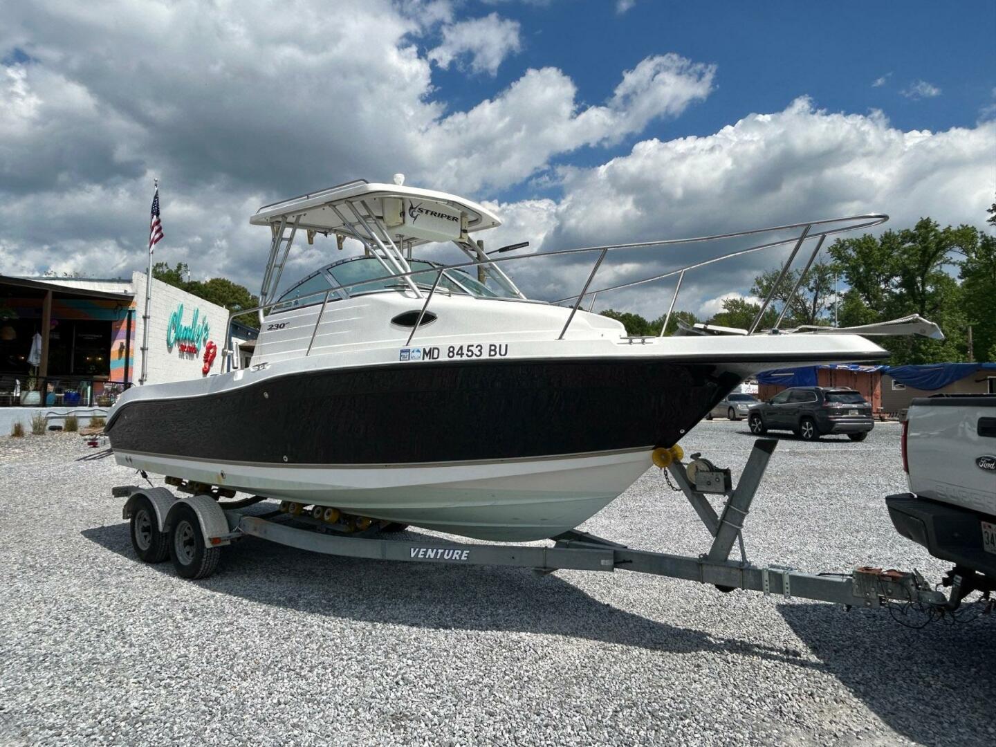 Slide: The Image of Seaswirl 2301 Walkaround I/O 2005 - 5313608