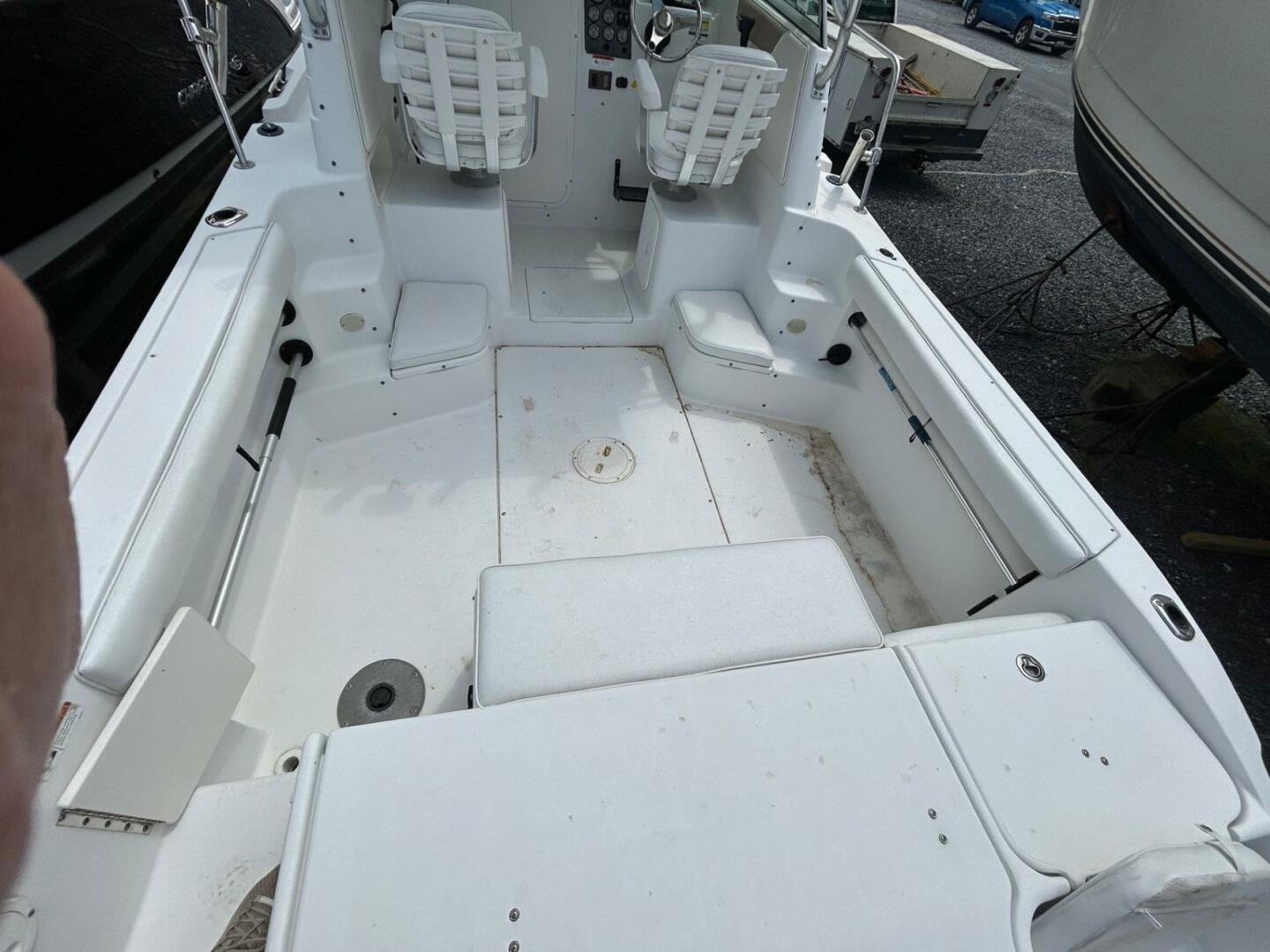 Slide: The Image of Seaswirl 2301 Walkaround I/O 2005 - 5313610