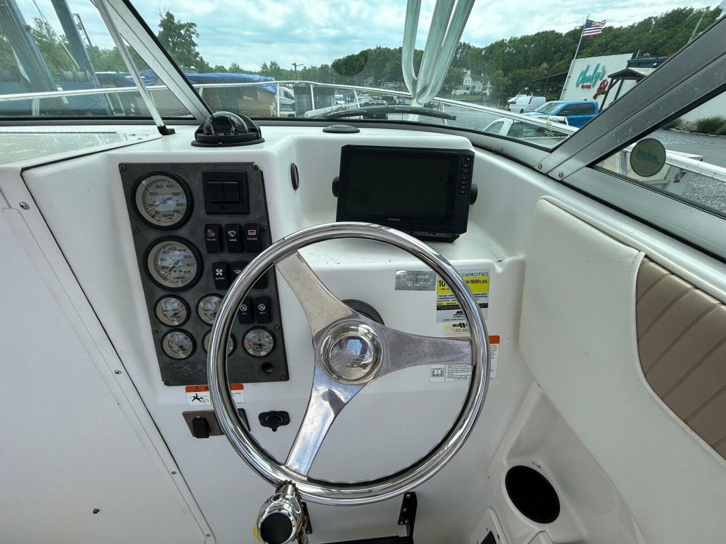 Slide: The Image of Seaswirl 2301 Walkaround I/O 2005 - 5313616