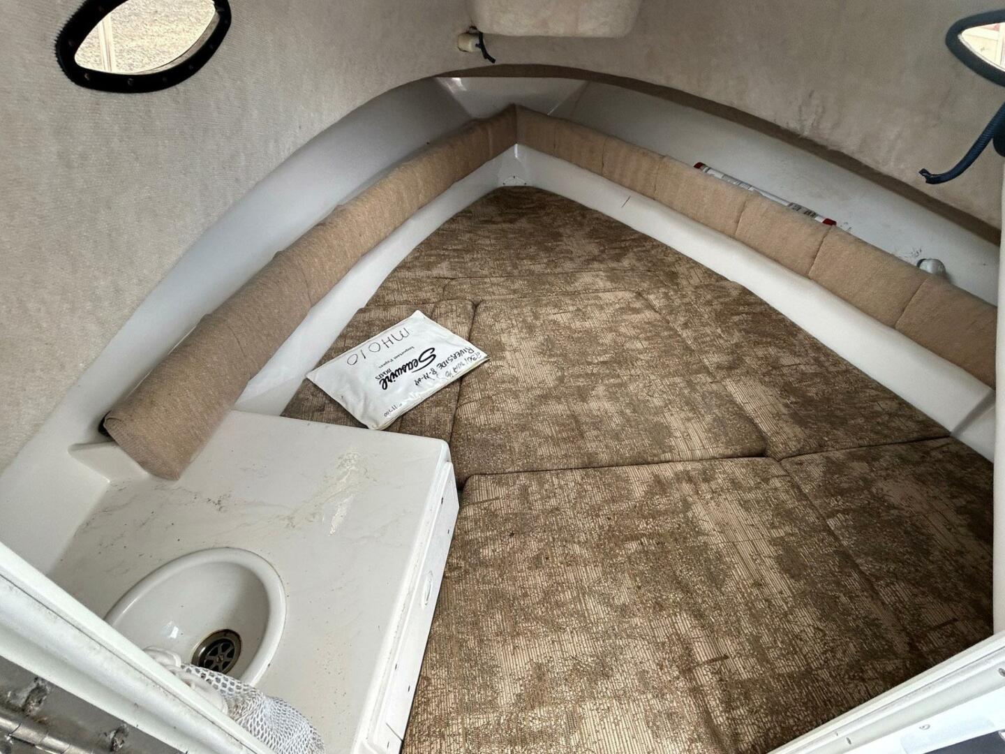 Slide: The Image of Seaswirl 2301 Walkaround I/O 2005 - 5313627