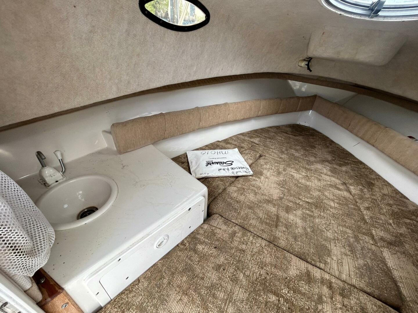 Slide: The Image of Seaswirl 2301 Walkaround I/O 2005 - 5313629