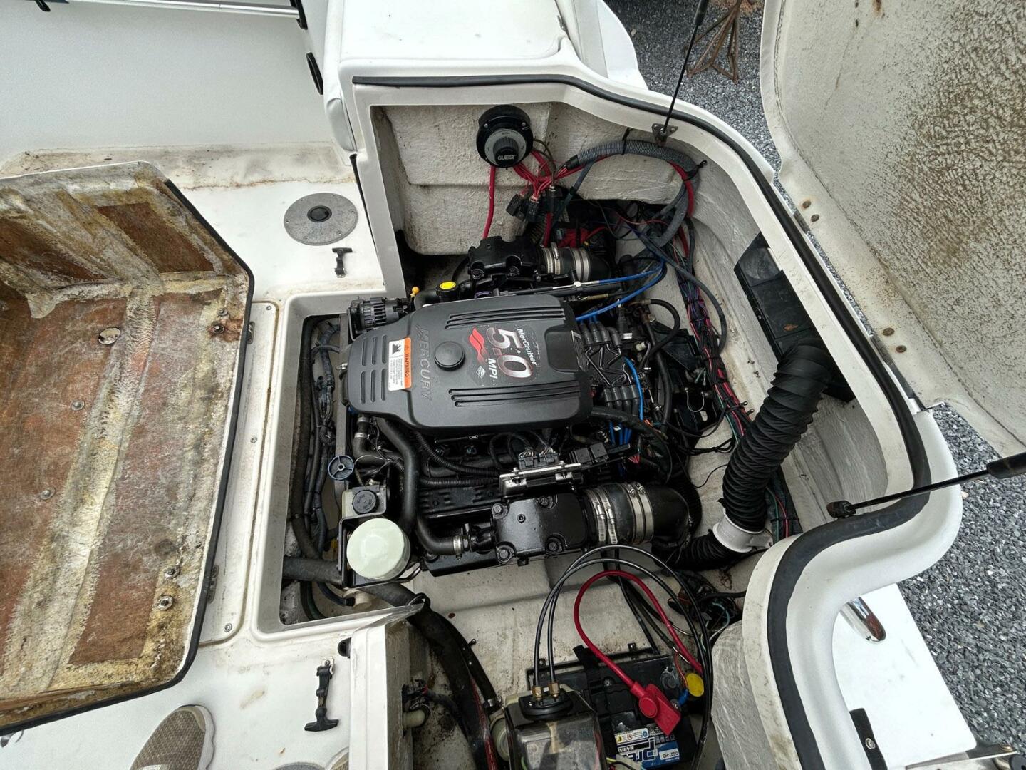 Slide: The Image of Seaswirl Striper 2301 Walkaround I/O 2005 - 5313624