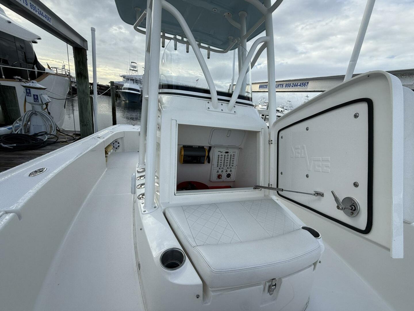 Slide: The Image of SeaVee 270Z 2018 - 4836575