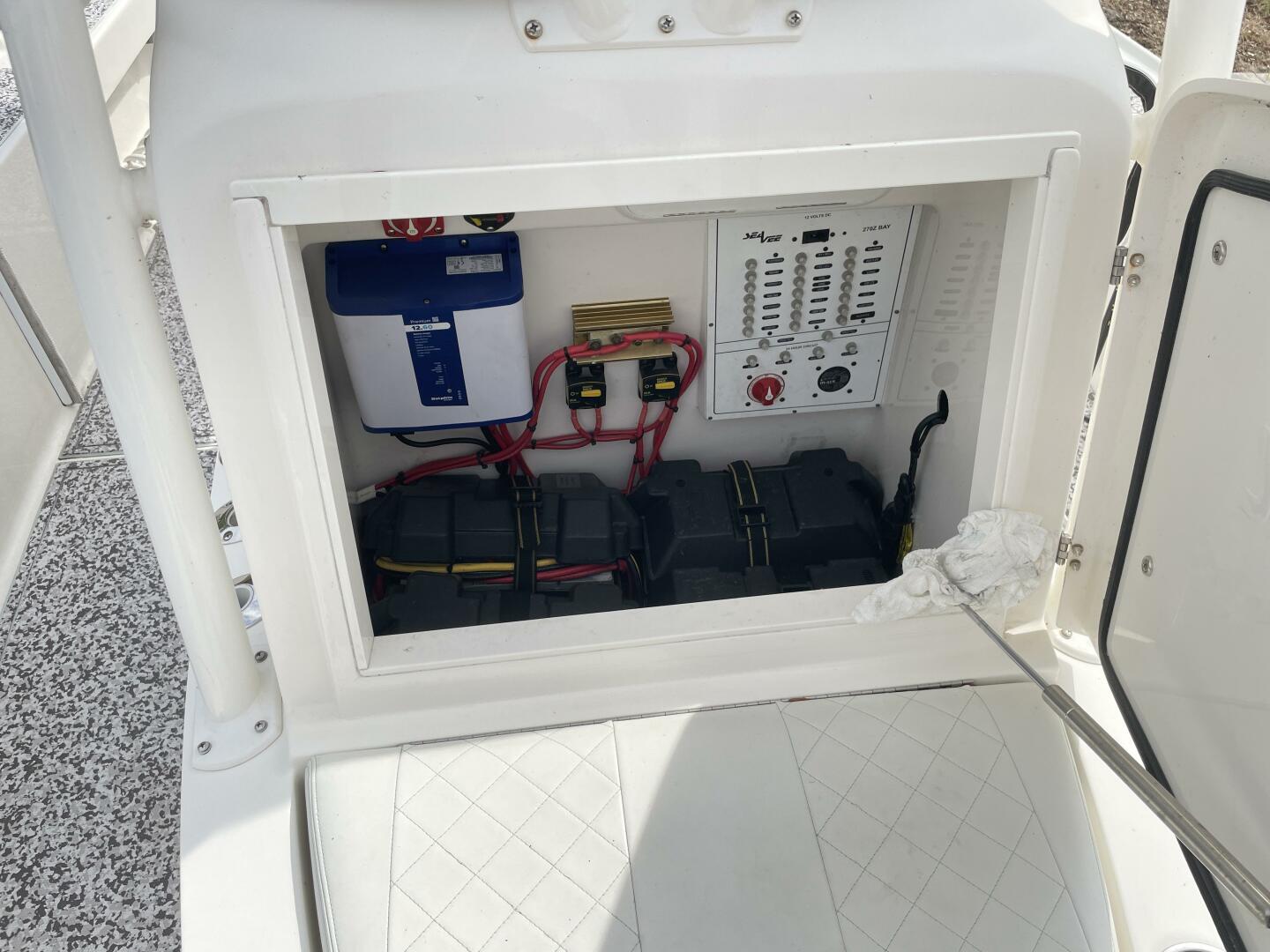 Slide: The Image of SeaVee 270Z 2019 - 5072880