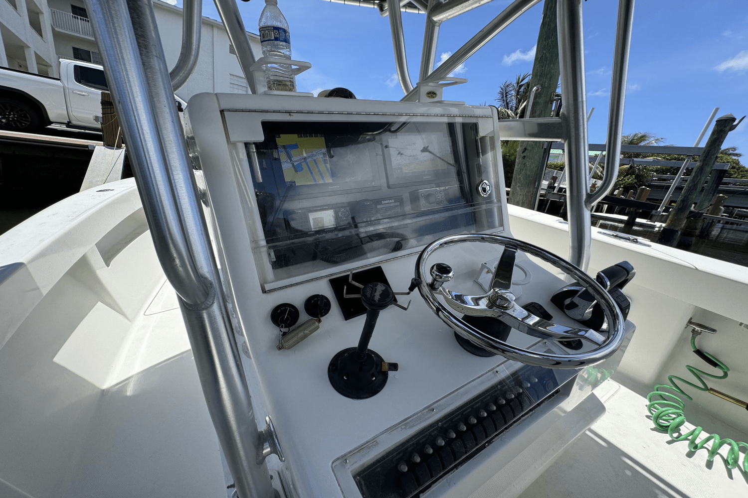 Slide: The Image of SeaVee 290B 2006 - 6