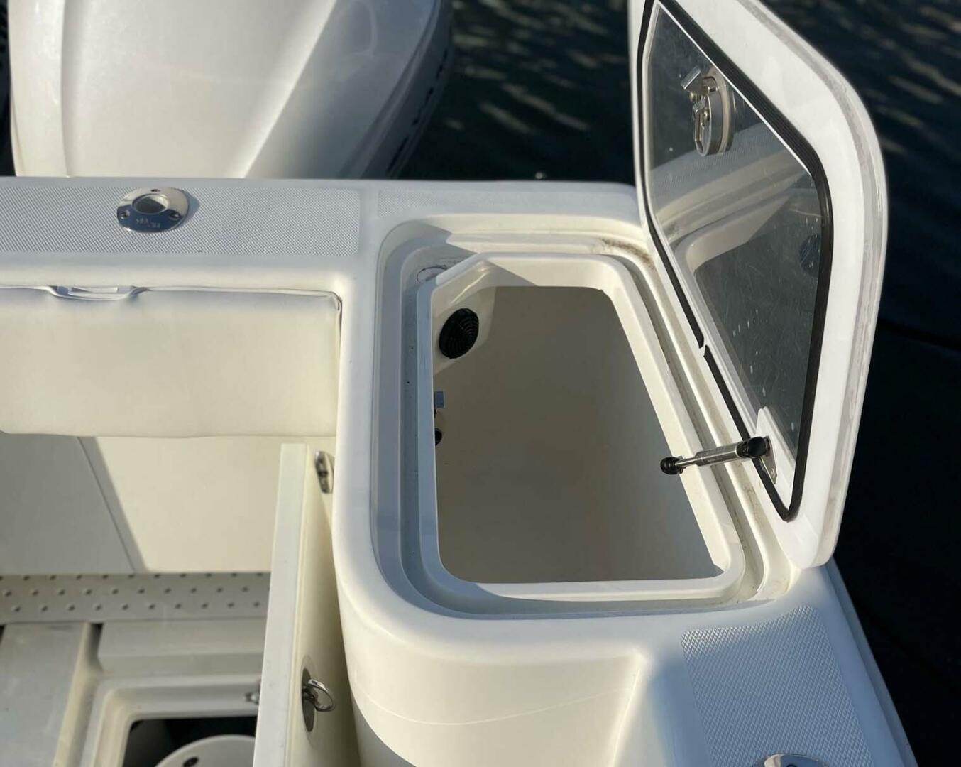 Slide: The Image of SeaVee 370Z 2016 - 3899519