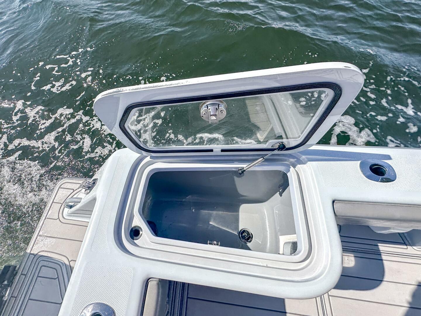 Slide: The Image of SeaVee 370z 2021 - 5133951