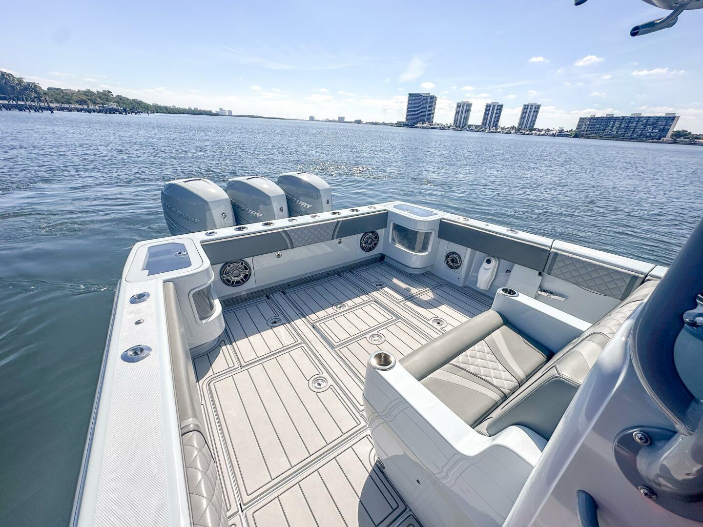 Slide: The Image of SeaVee 370z 2021 - 5133954