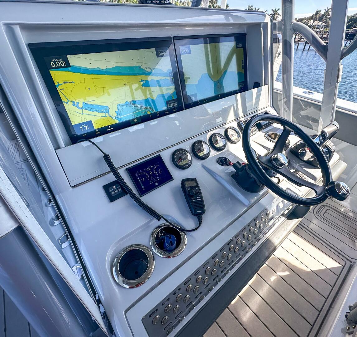 Slide: The Image of SeaVee 370z 2021 - 5133963