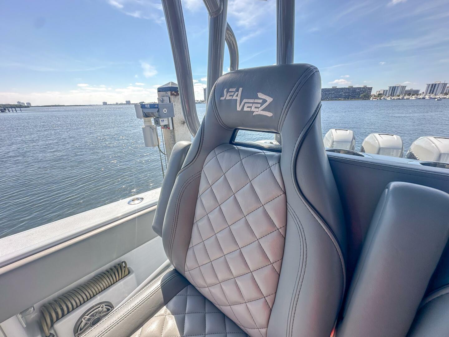 Slide: The Image of SeaVee 370z 2021 - 5133958