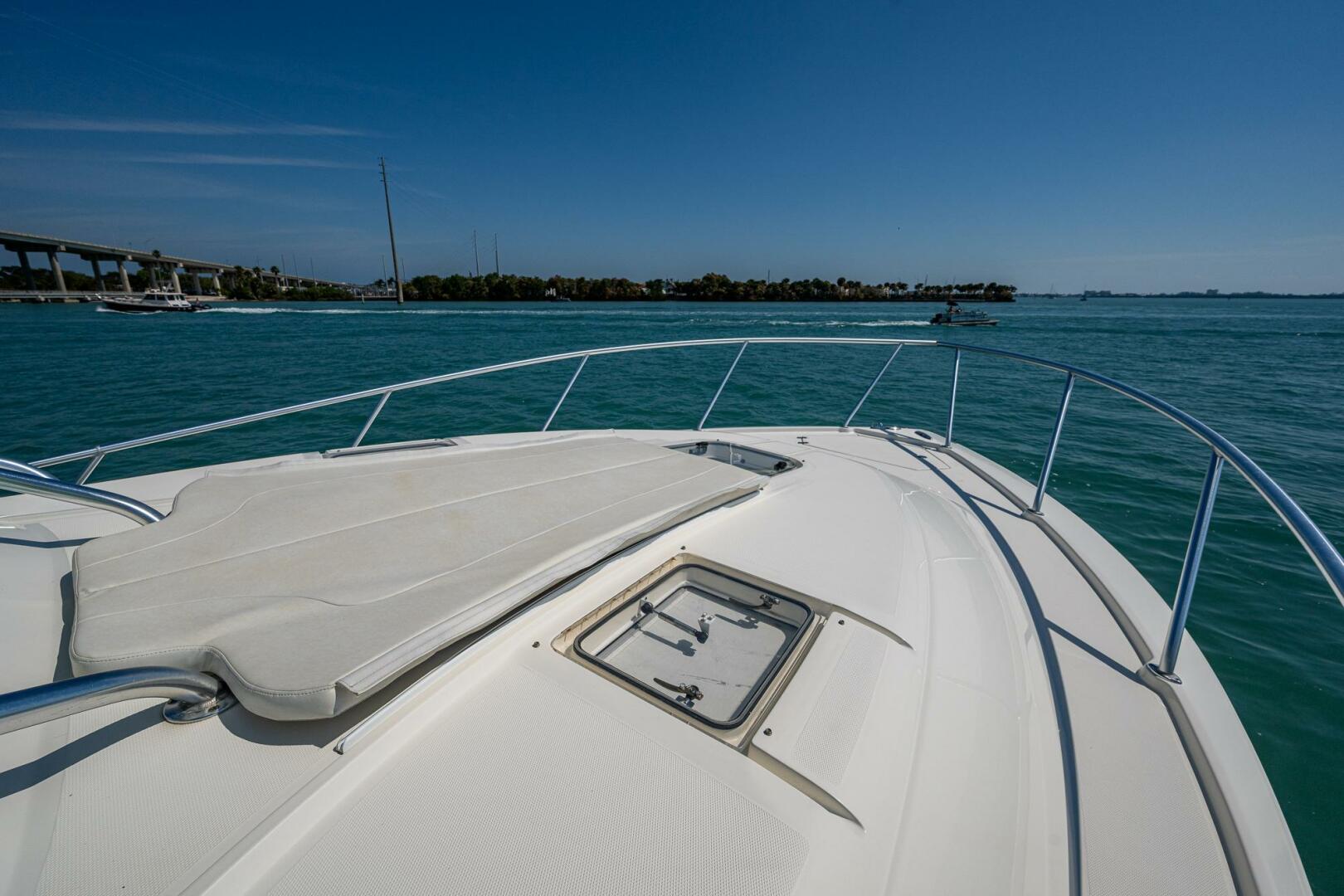 Slide: The Image of SeaVee 43 Express 2012 - 5167442