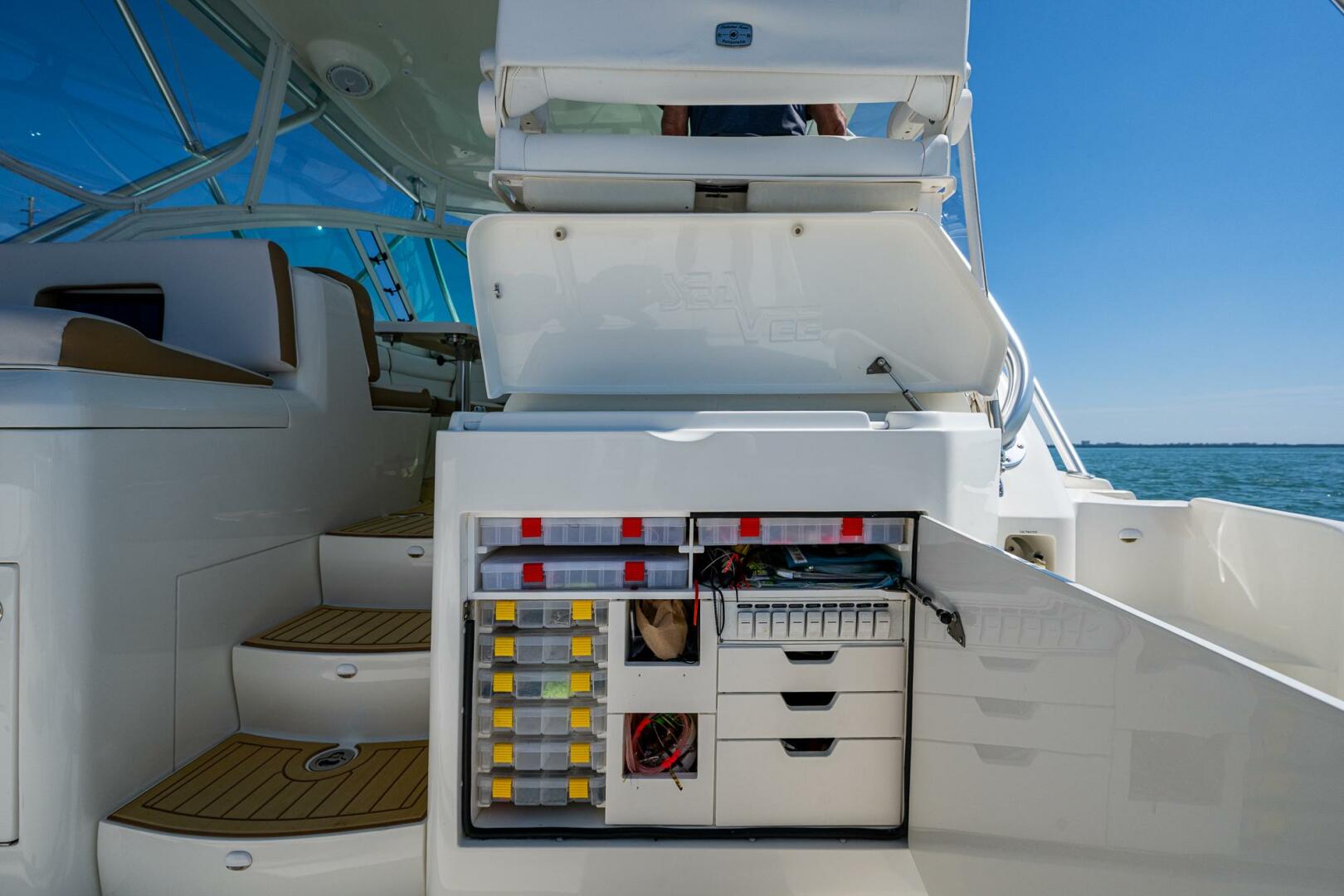 Slide: The Image of SeaVee 43 Express 2012 - 5167455