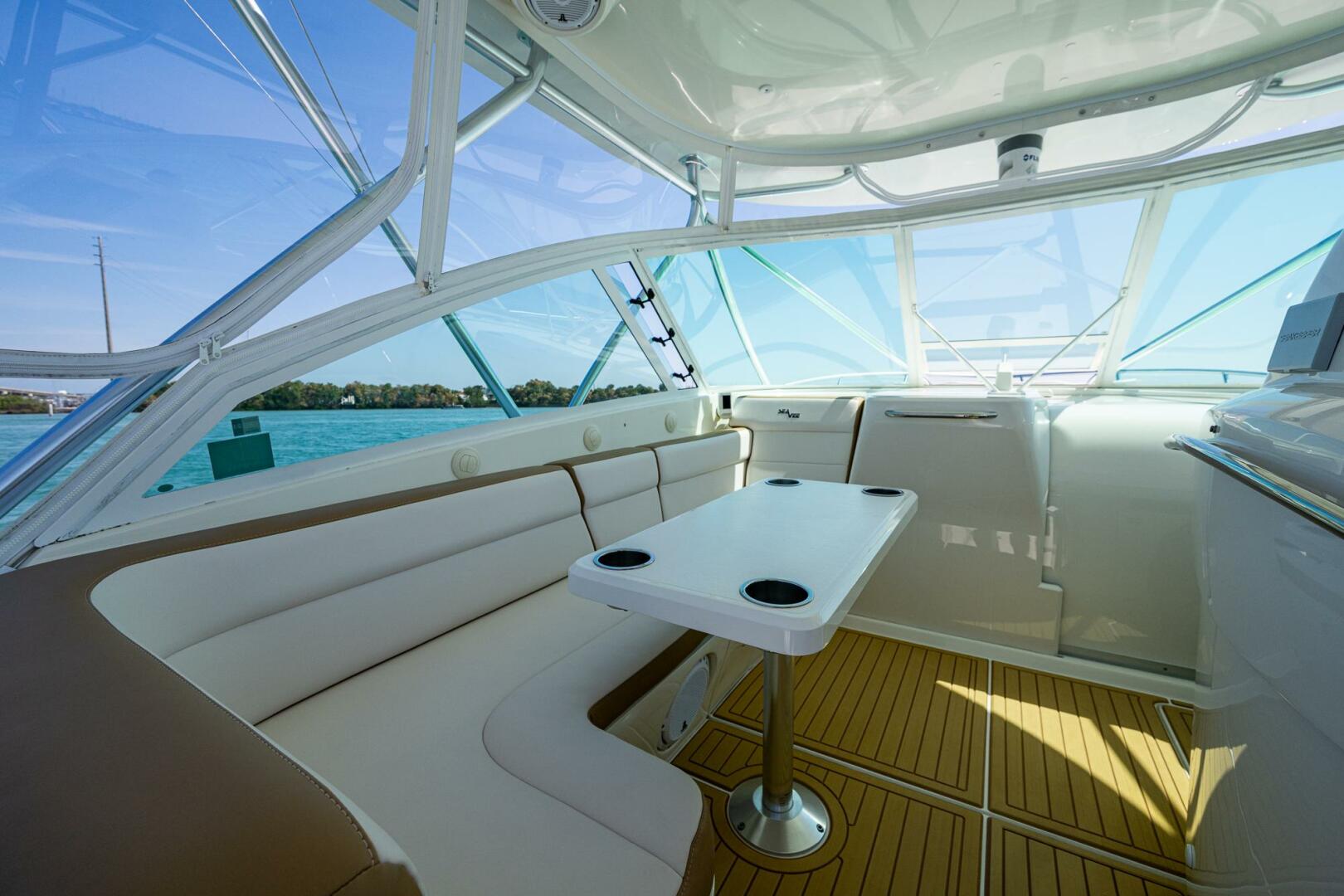 Slide: The Image of SeaVee 43 Express 2012 - 5167461