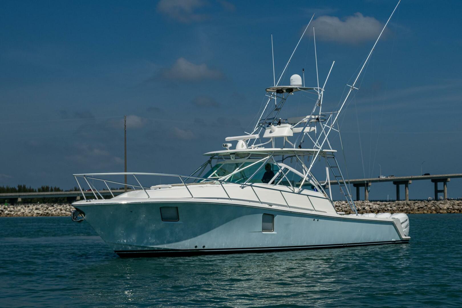 Slide: The Image of SeaVee 43 Express 2012 - 5167474