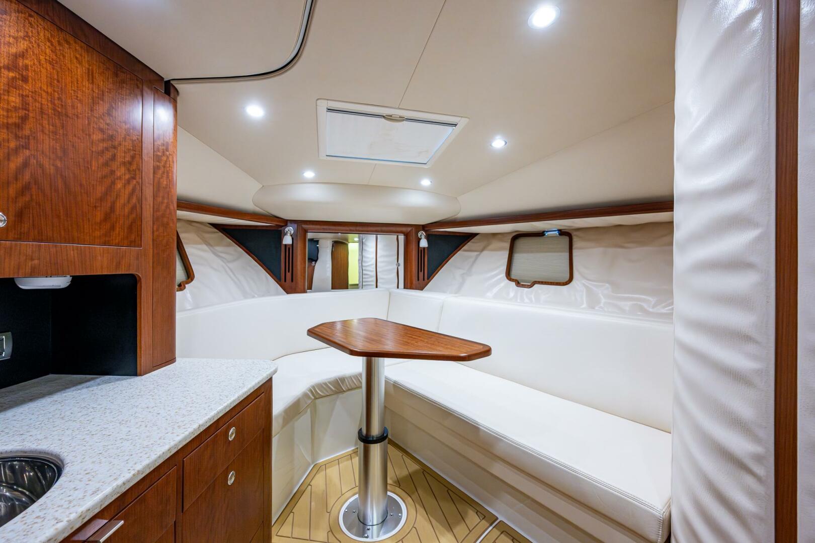 Slide: The Image of SeaVee 43 Express 2012 - 5167494