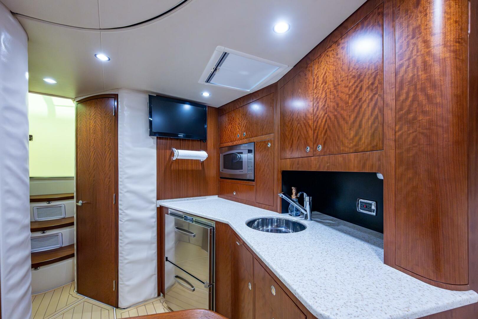 Slide: The Image of SeaVee 43 Express 2012 - 5167498