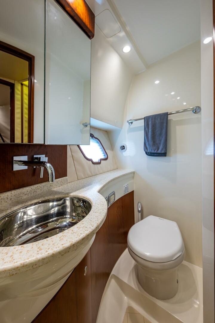 Slide: The Image of SeaVee 43 Express 2012 - 5167506