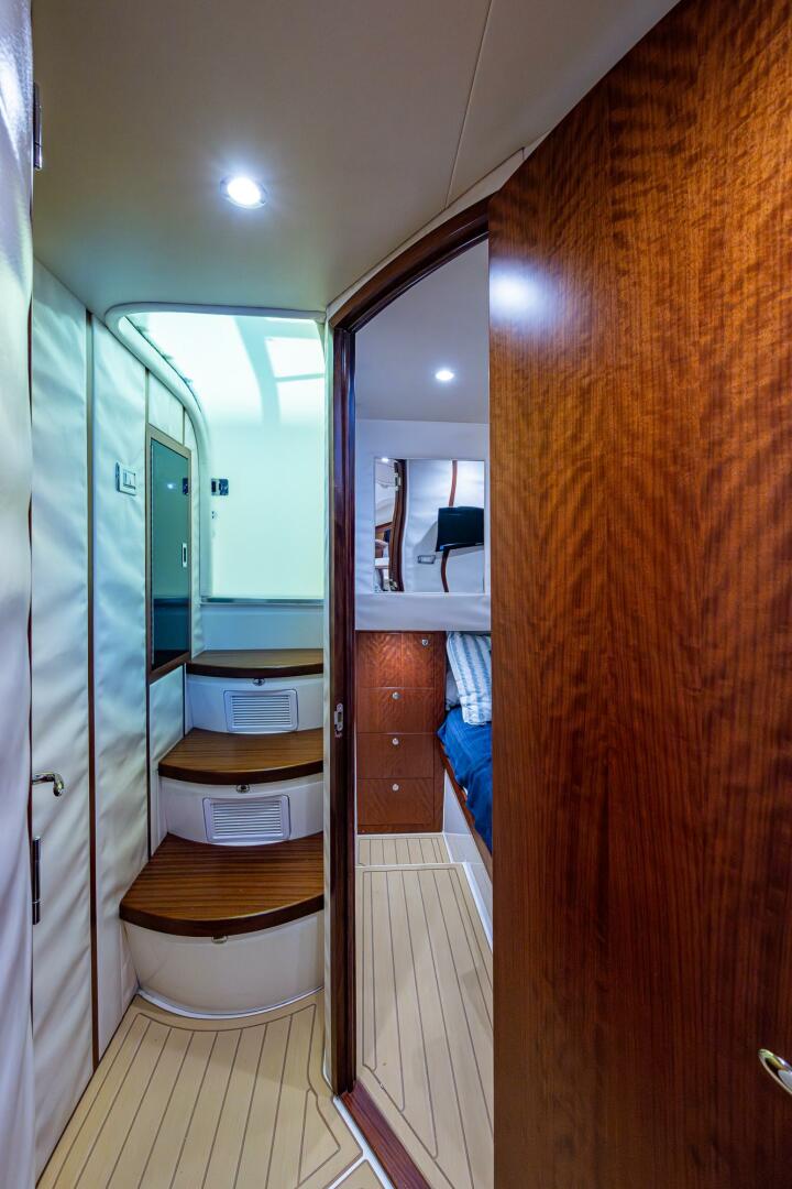 Slide: The Image of SeaVee 43 Express 2012 - 5167507