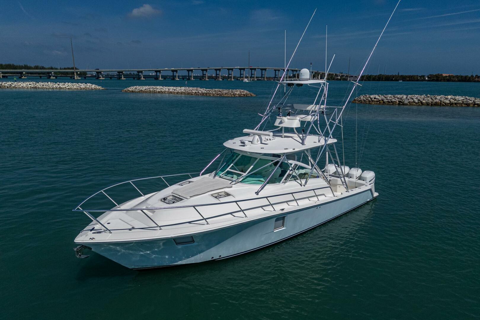 Slide: The Image of SeaVee 43 Express 2012 - 5167508