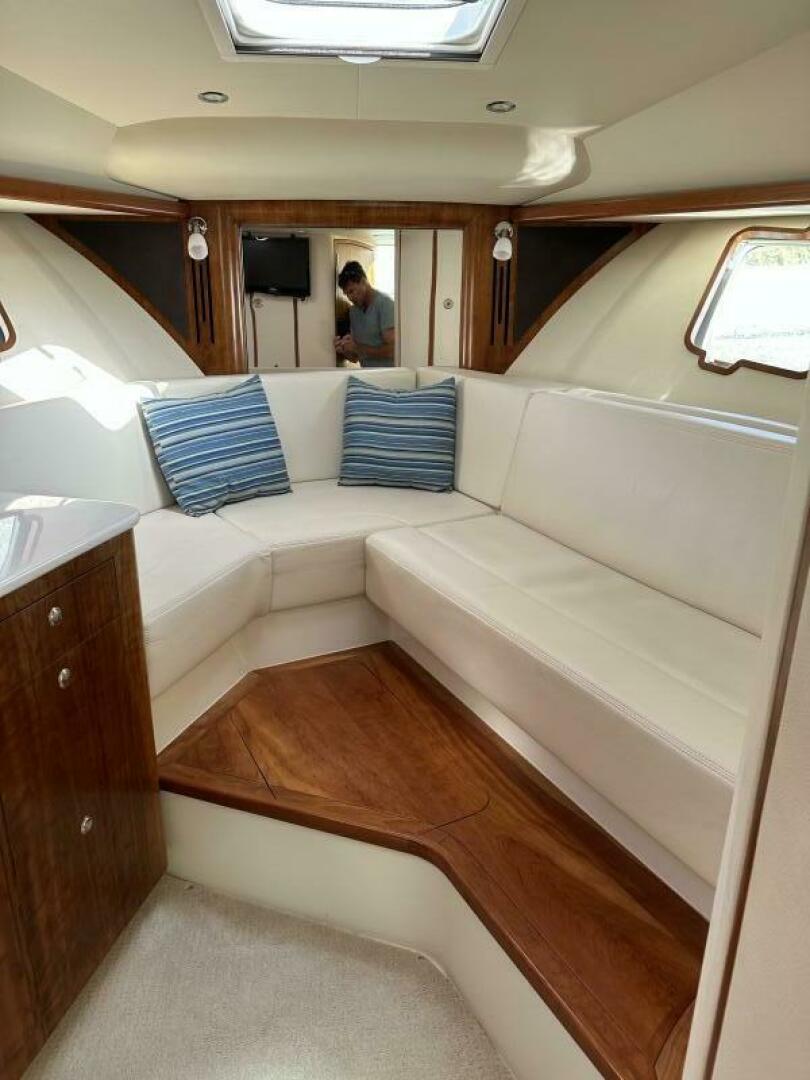 Slide: The Image of SeaVee 43 SE 2014 - 5359914