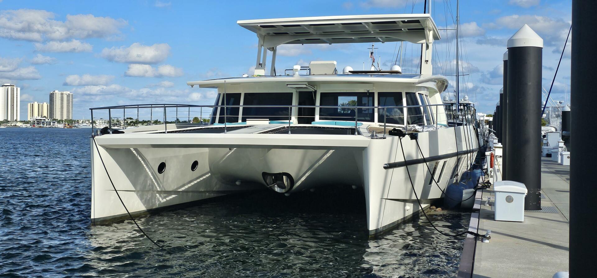 Slide: The Image of Serenity 64 Electric Hybrid 2019 - 4355147