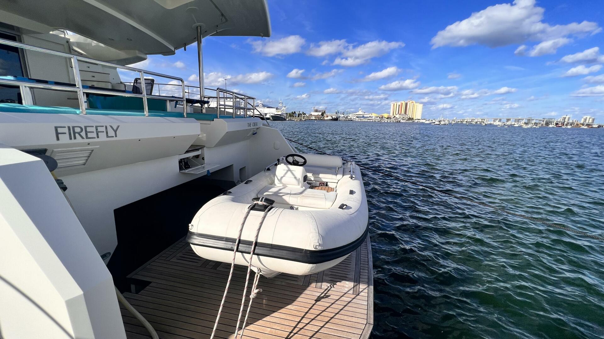 Slide: The Image of Serenity 64 Electric Hybrid 2019 - 4355291