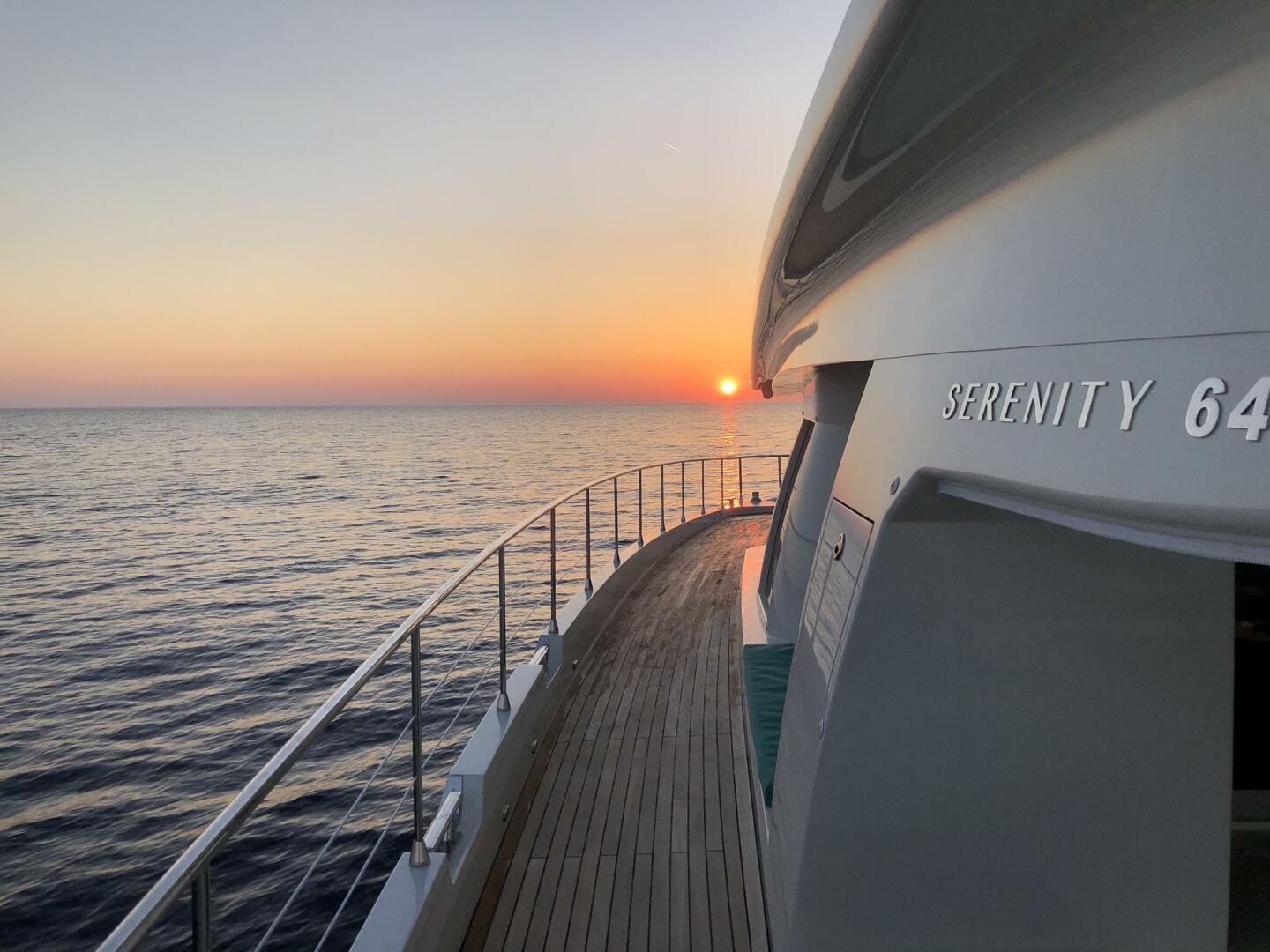 Slide: The Image of Serenity 64 Electric Hybrid 2019 - 4355151